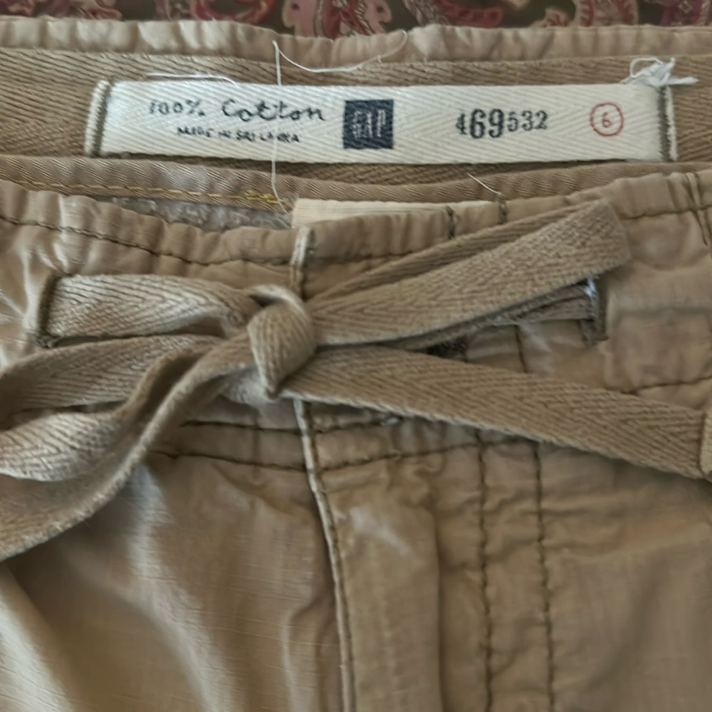 GAP SZ 6 women’s women’s short